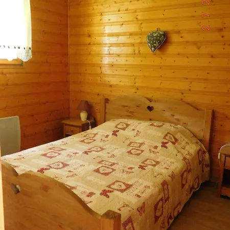 Les Jonquilles Apartment *